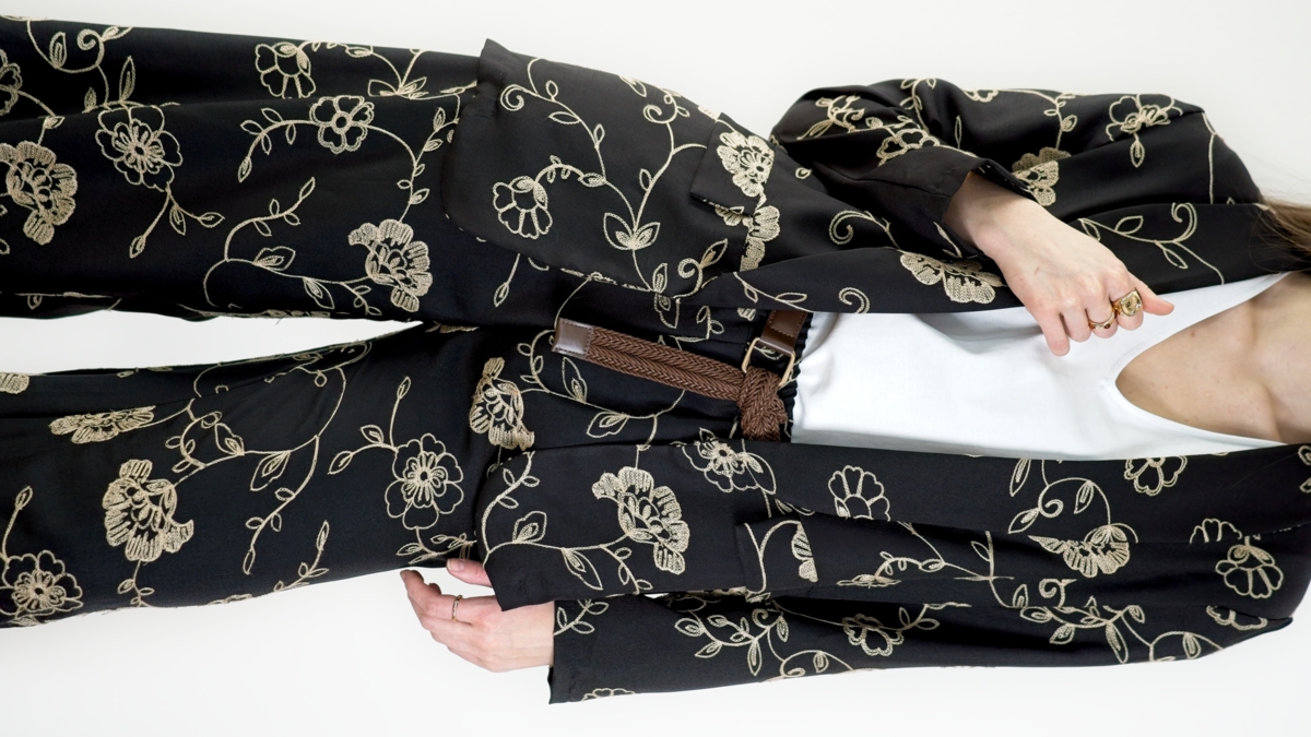 Floral blazer black - Image 2